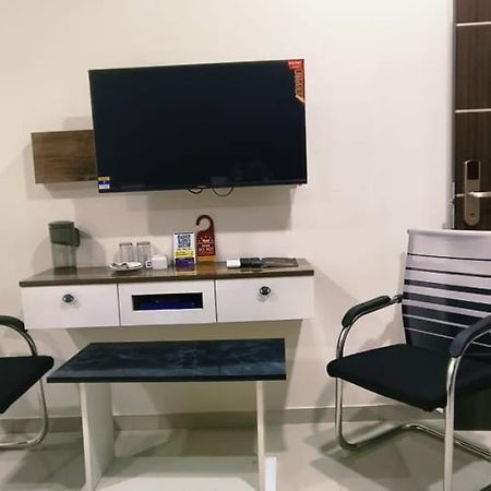 Hotel Vaishnavi Grand Miriālgūda Eksteriør bilde